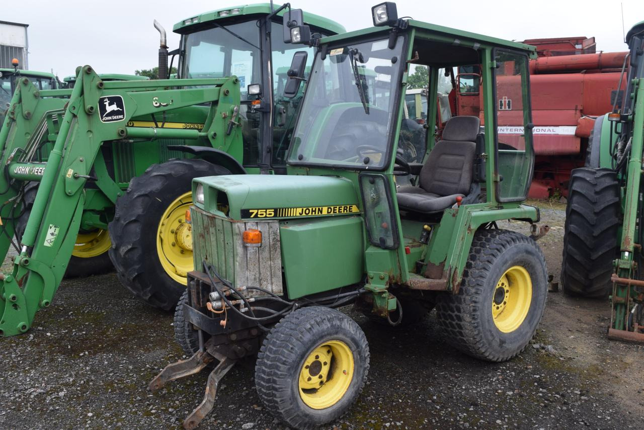 John Deere 755 - טרקטור חקלאי: תמונה 1 John Deere 755 - טרקטור חקלאי: תמונה 1