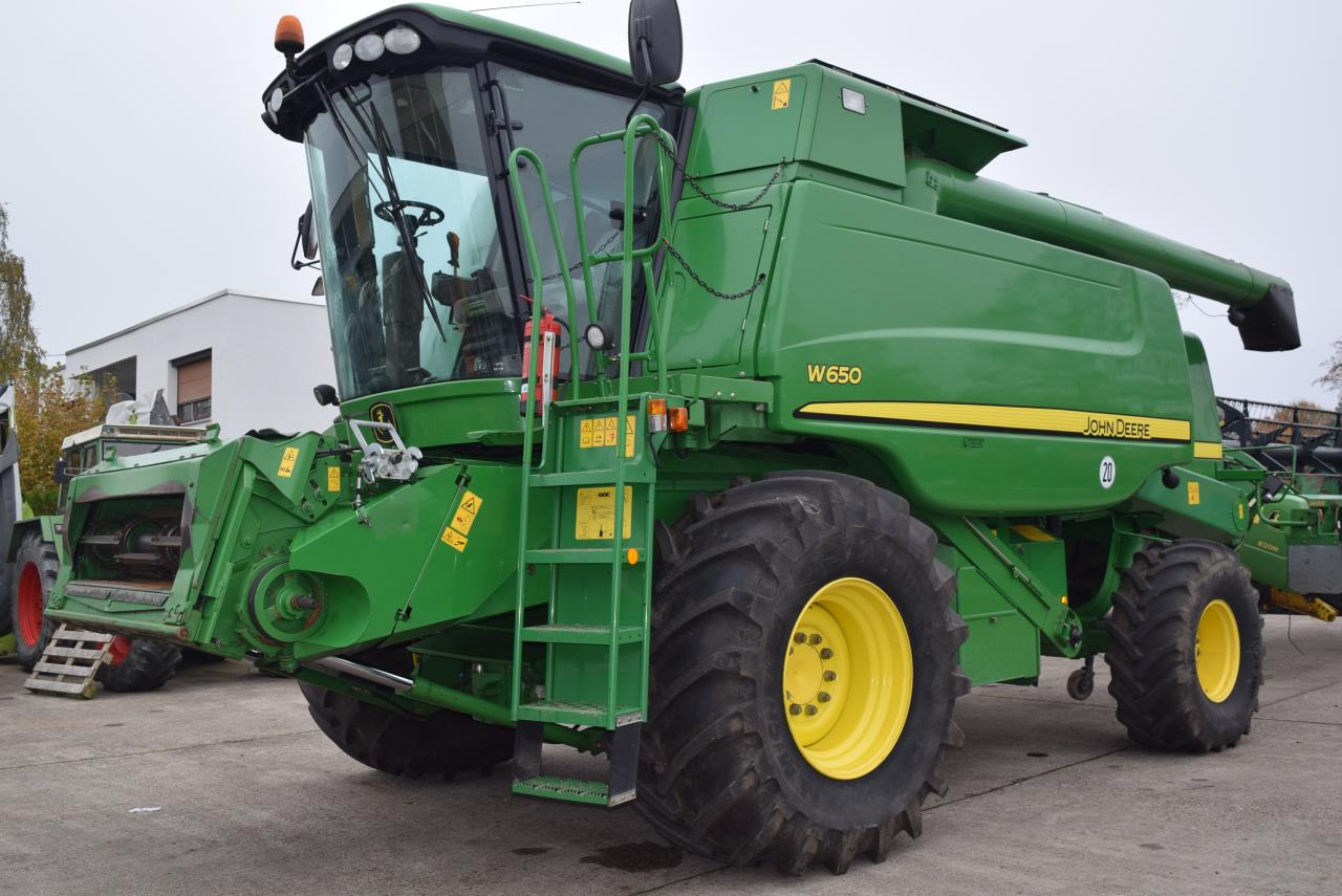 John Deere W 650 - מקצרת קומבינה: תמונה 1 John Deere W 650 - מקצרת קומבינה: תמונה 1