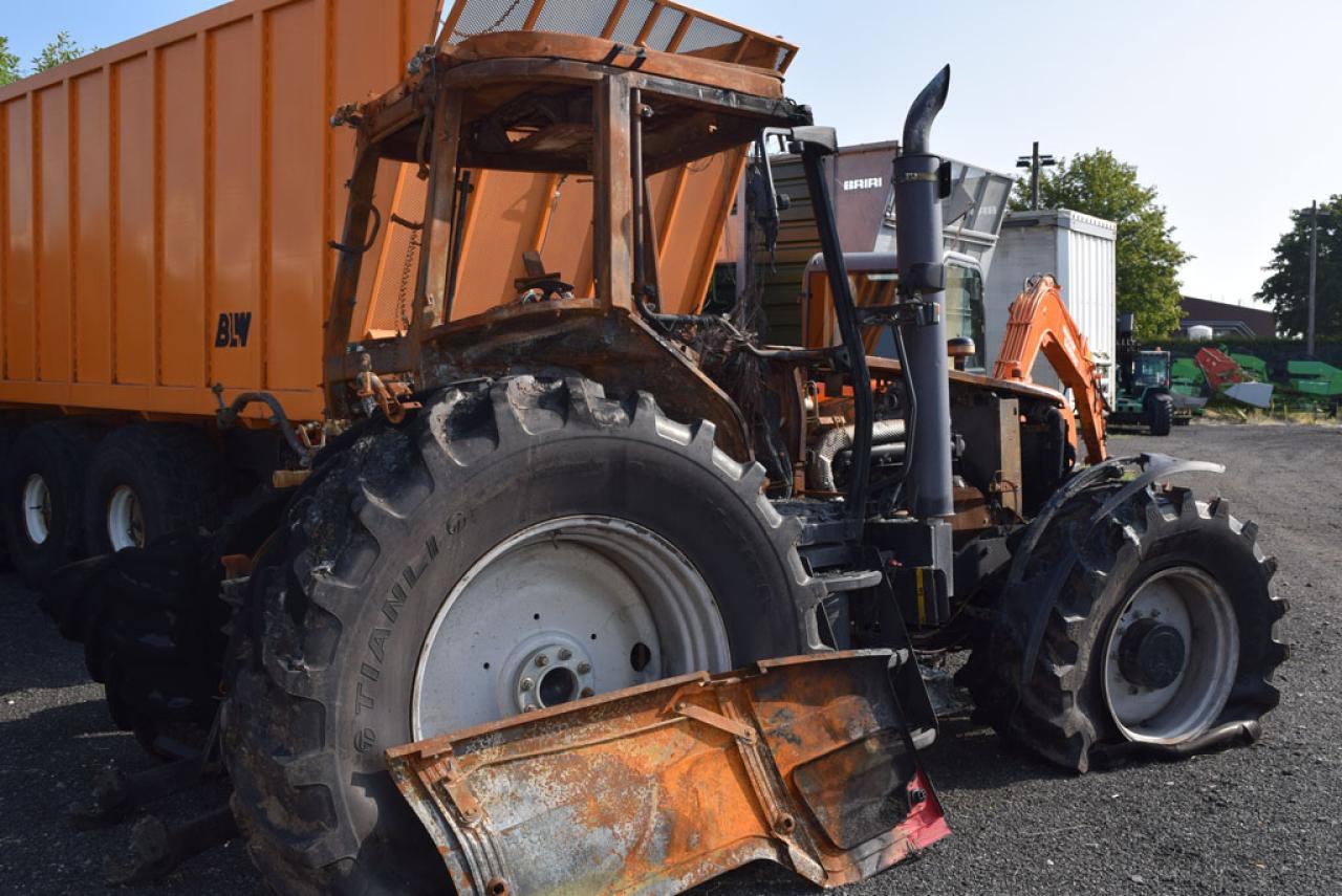 Massey Ferguson 6480 *Brandschaden* - טרקטור חקלאי: תמונה 3 Massey Ferguson 6480 *Brandschaden* - טרקטור חקלאי: תמונה 3
