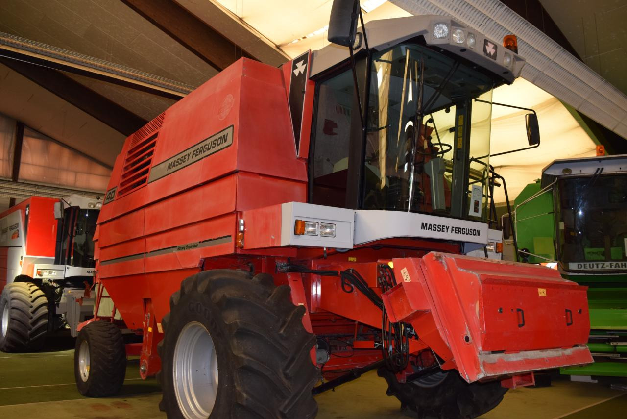 Massey Ferguson MF 40 RS - מקצרת קומבינה: תמונה 2 Massey Ferguson MF 40 RS - מקצרת קומבינה: תמונה 2