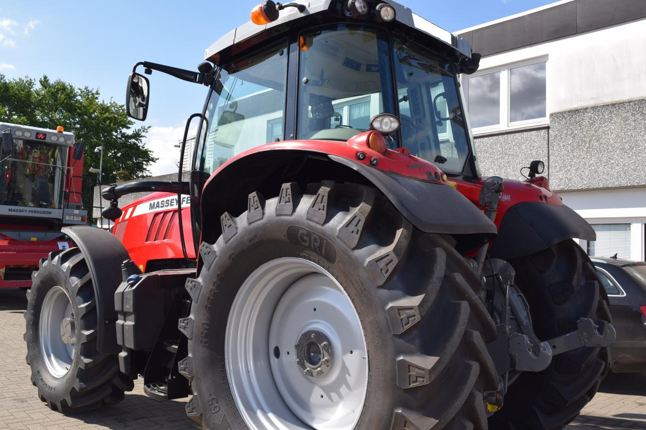 Massey Ferguson MF 7715 Dyna-6 - טרקטור חקלאי: תמונה 4 Massey Ferguson MF 7715 Dyna-6 - טרקטור חקלאי: תמונה 4