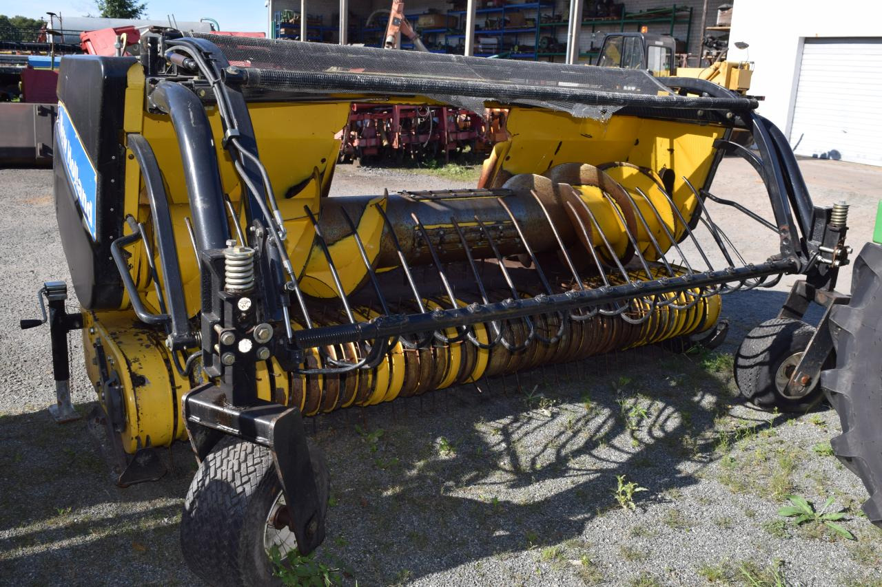 New Holland 273 *Pick Up* - צרופת מקצרת מספוא: תמונה 1 New Holland 273 *Pick Up* - צרופת מקצרת מספוא: תמונה 1