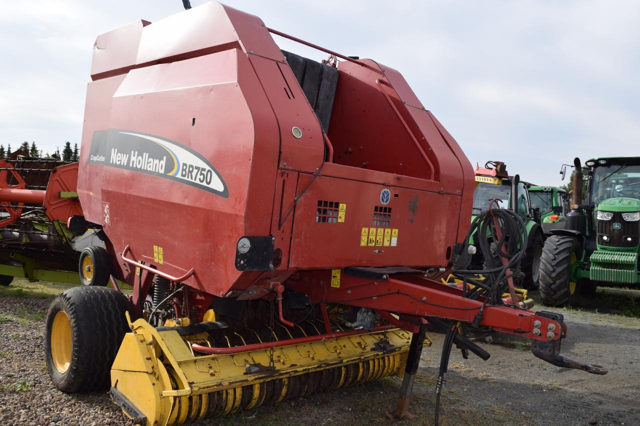 New Holland BR 750 CropCutter - מכונת צרור עגולה: תמונה 2 New Holland BR 750 CropCutter - מכונת צרור עגולה: תמונה 2