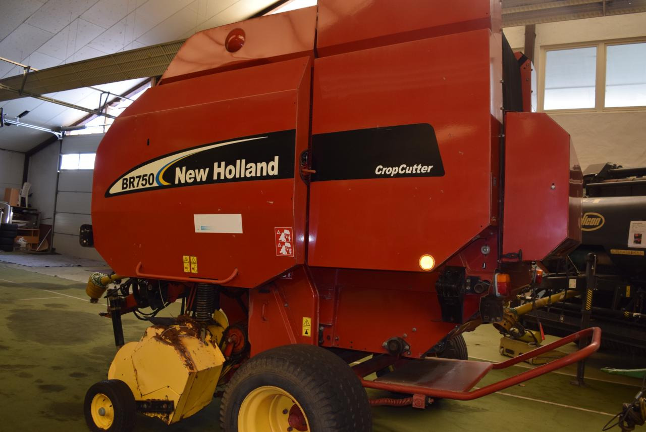 New Holland BR 750 CropCutter - מכונת צרור עגולה: תמונה 4 New Holland BR 750 CropCutter - מכונת צרור עגולה: תמונה 4