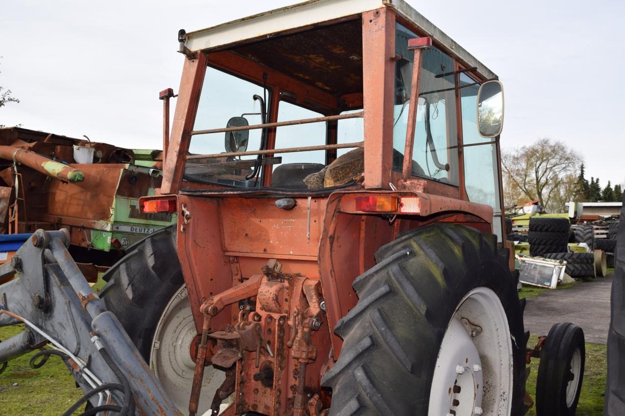 Renault 651 - טרקטור חקלאי: תמונה 5 Renault 651 - טרקטור חקלאי: תמונה 5