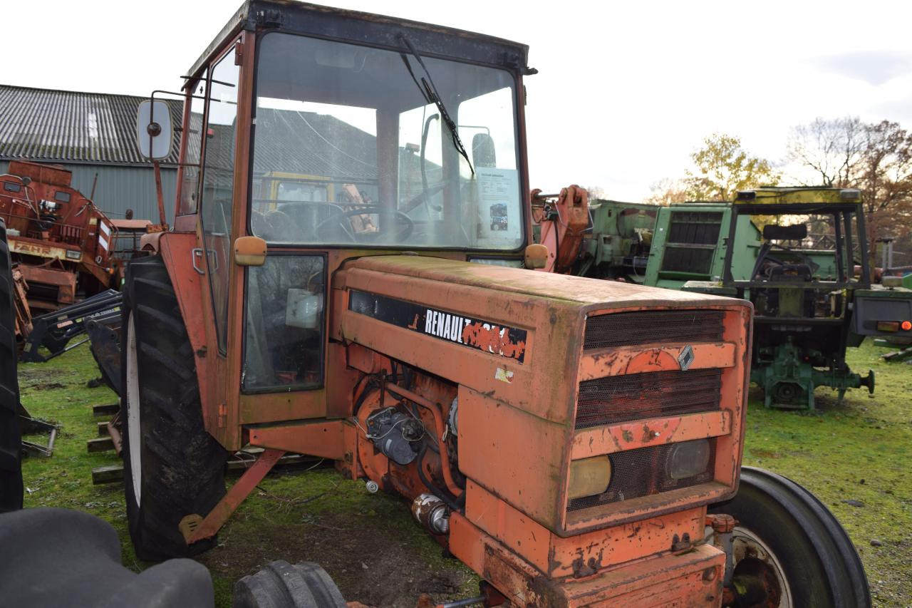 Renault 651 - טרקטור חקלאי: תמונה 1 Renault 651 - טרקטור חקלאי: תמונה 1