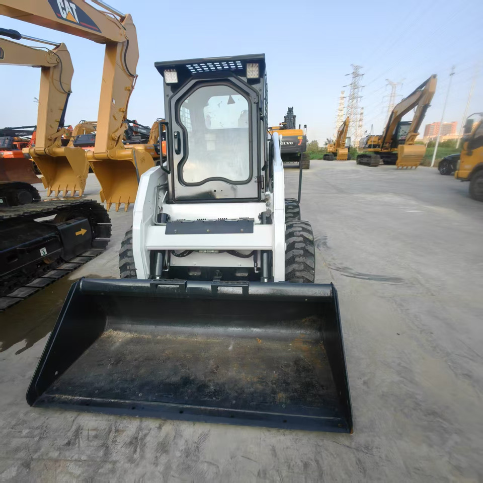BOBCAT S160 - מעמיס היגוי החלקה: תמונה 5 BOBCAT S160 - מעמיס היגוי החלקה: תמונה 5
