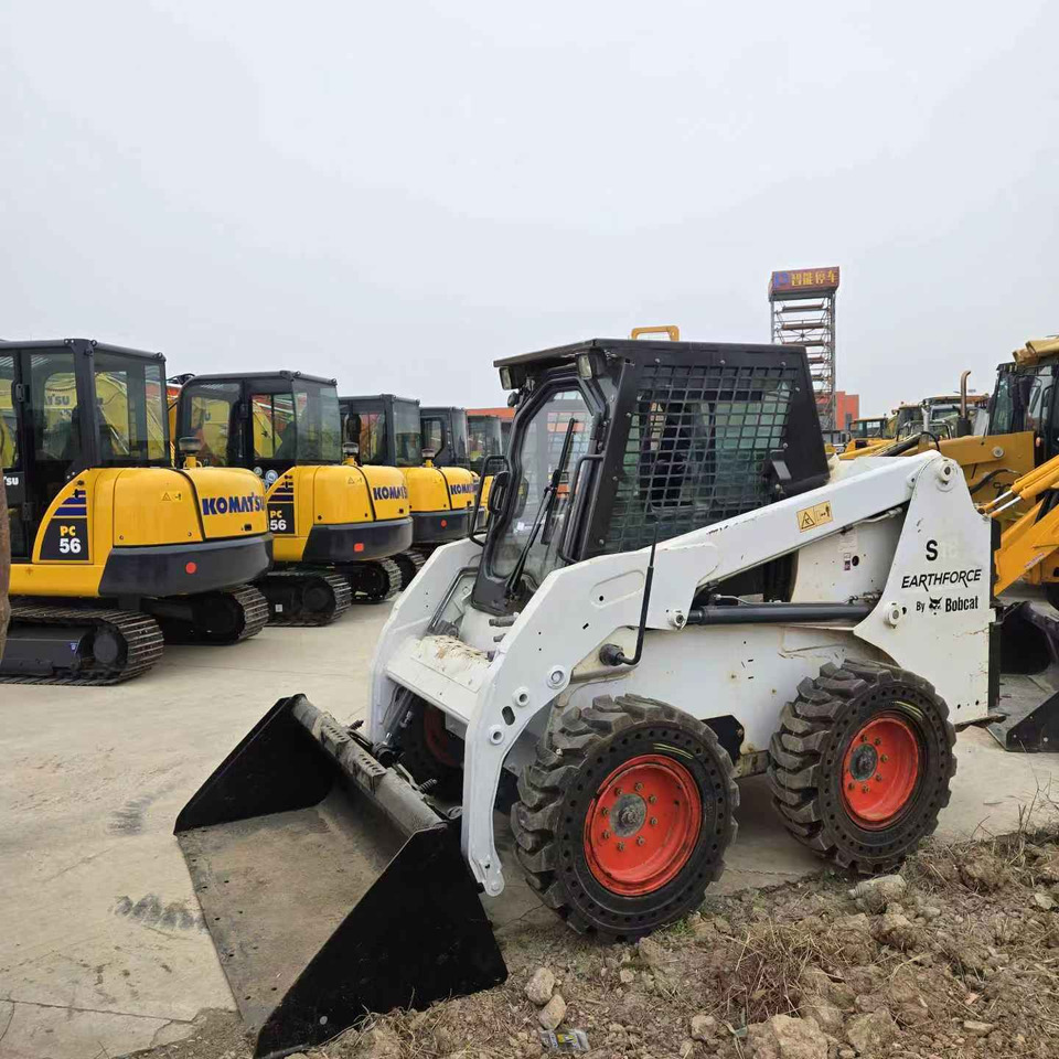 BOBCAT S16 - מעמיס היגוי החלקה: תמונה 3 BOBCAT S16 - מעמיס היגוי החלקה: תמונה 3