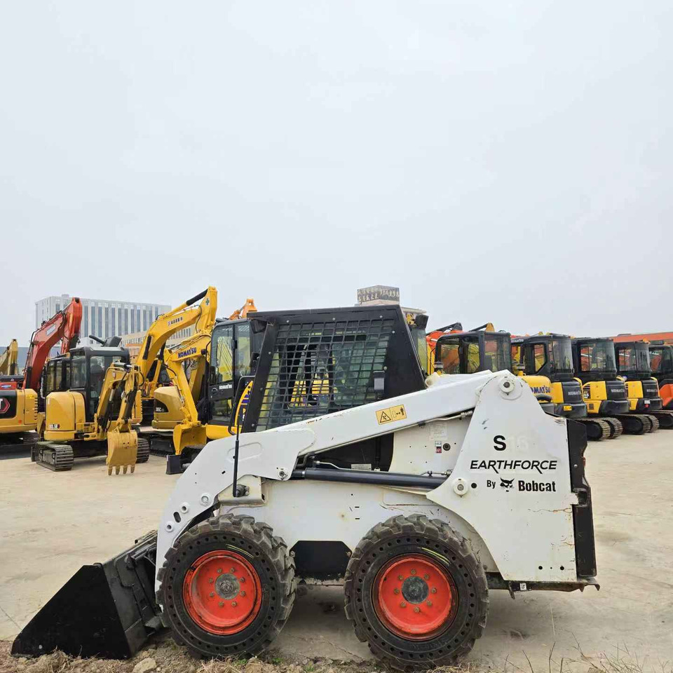 BOBCAT S16 - מעמיס היגוי החלקה: תמונה 2 BOBCAT S16 - מעמיס היגוי החלקה: תמונה 2