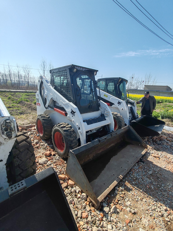 BOBCAT S18 - מעמיס היגוי החלקה: תמונה 5 BOBCAT S18 - מעמיס היגוי החלקה: תמונה 5