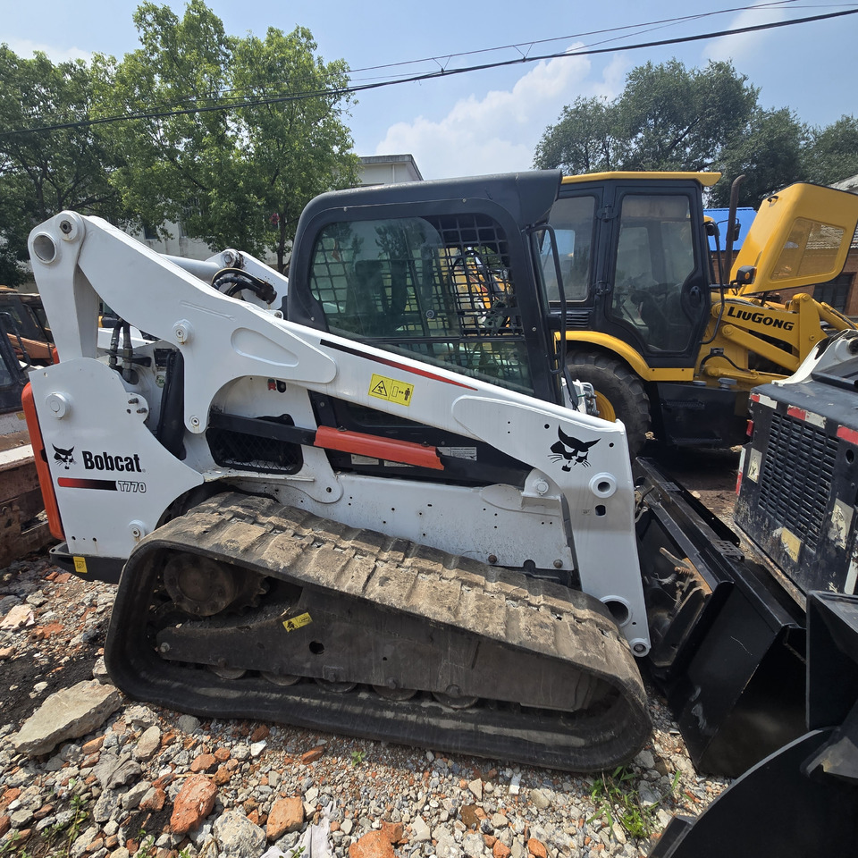 BOBCAT T770 - מעמיס היגוי החלקה: תמונה 1 BOBCAT T770 - מעמיס היגוי החלקה: תמונה 1