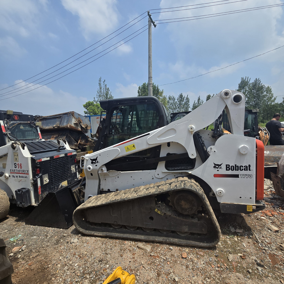 BOBCAT T770 - מעמיס היגוי החלקה: תמונה 2 BOBCAT T770 - מעמיס היגוי החלקה: תמונה 2