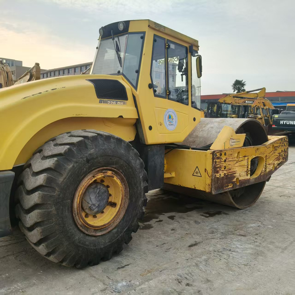 BOMAG BW226DH - רולר כביש: תמונה 4 BOMAG BW226DH - רולר כביש: תמונה 4