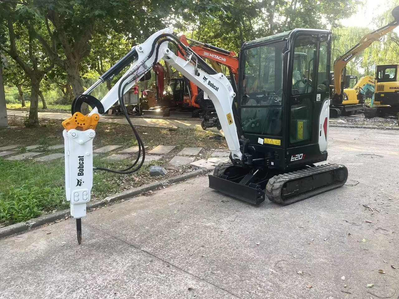 Bobcat E20Z - מיני מחפר: תמונה 1 Bobcat E20Z - מיני מחפר: תמונה 1