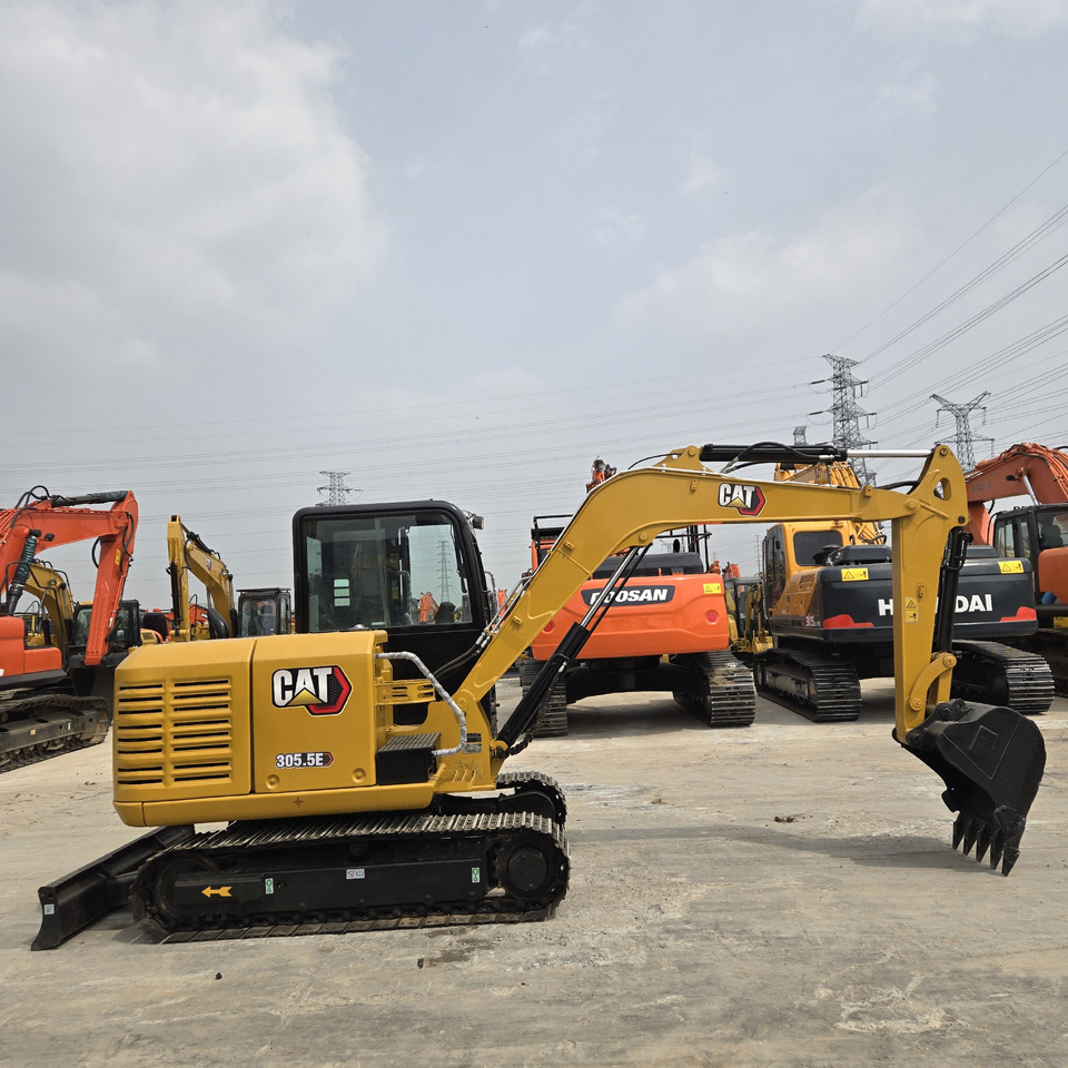 CATERPILLAR 305.5 - מיני מחפר: תמונה 1 CATERPILLAR 305.5 - מיני מחפר: תמונה 1