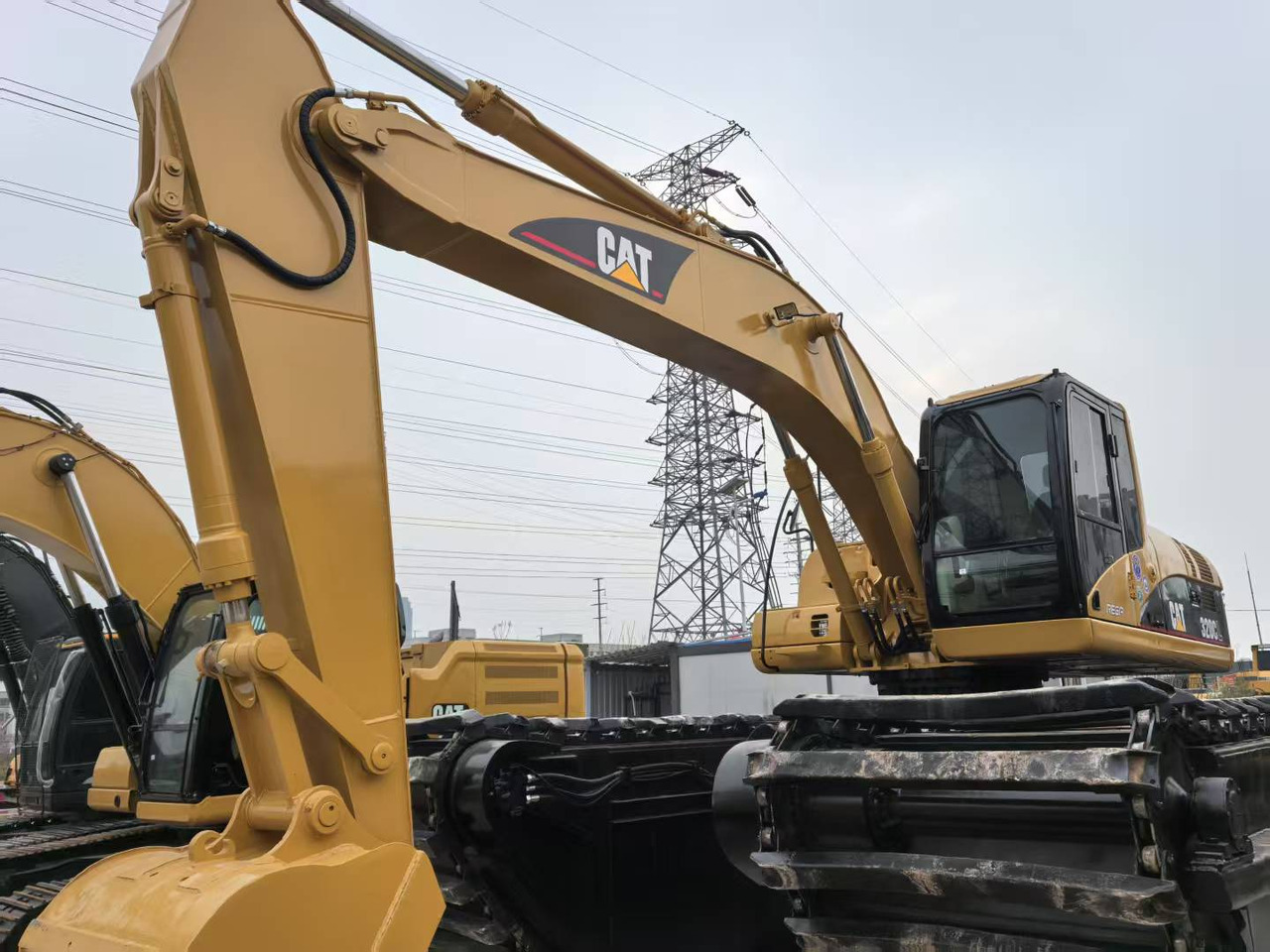 CATERPILLAR 320C boat excavator - מחפר אמפיבי: תמונה 4 CATERPILLAR 320C boat excavator - מחפר אמפיבי: תמונה 4