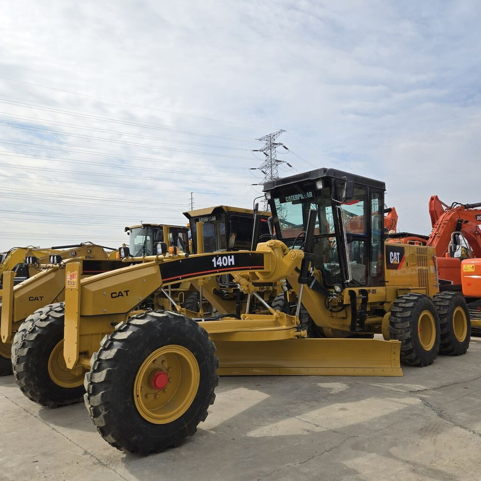 Caterpillar 140H - מפלסת: תמונה 1 Caterpillar 140H - מפלסת: תמונה 1