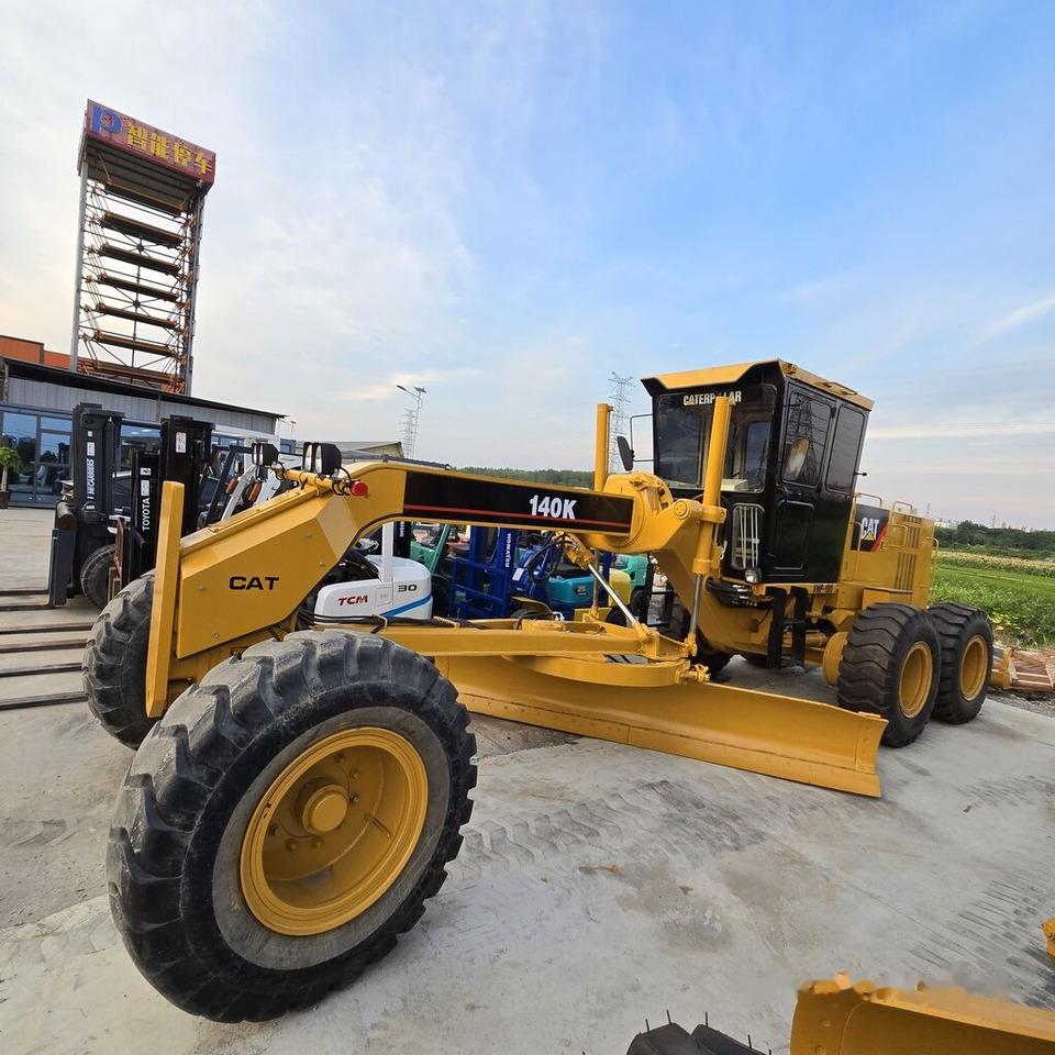Caterpillar 140K - מפלסת: תמונה 1 Caterpillar 140K - מפלסת: תמונה 1