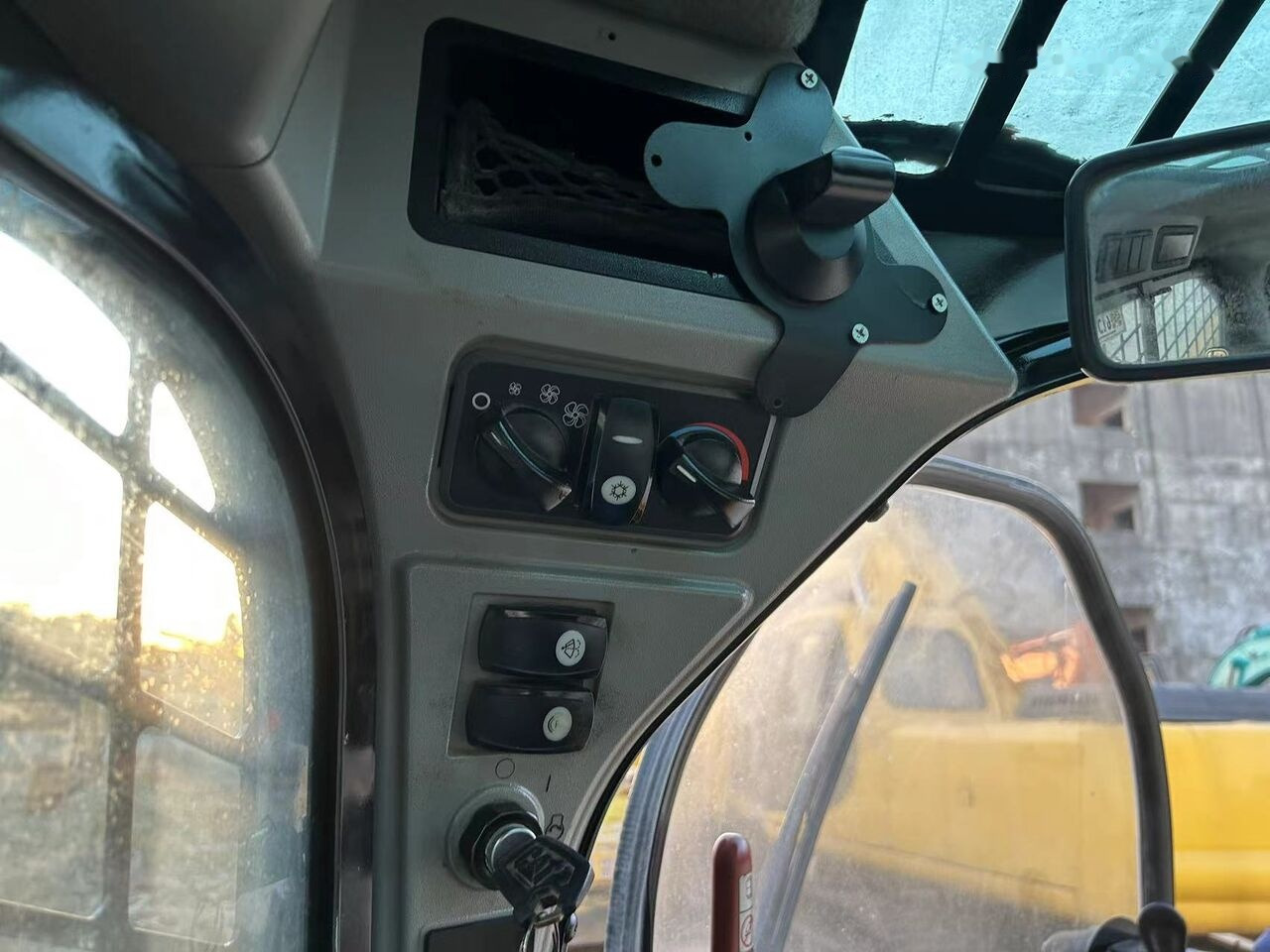 Caterpillar 246D - מעמיס היגוי החלקה: תמונה 2 Caterpillar 246D - מעמיס היגוי החלקה: תמונה 2