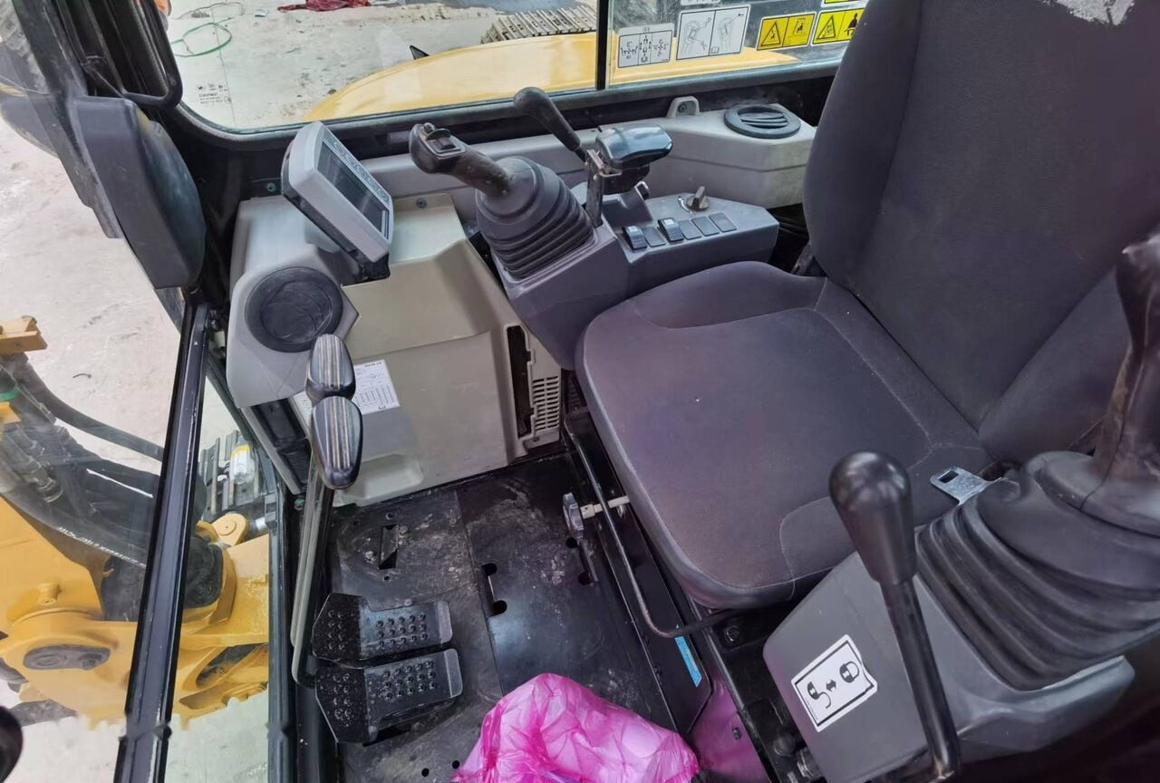 Caterpillar 303.5E - מיני מחפר: תמונה 5 Caterpillar 303.5E - מיני מחפר: תמונה 5