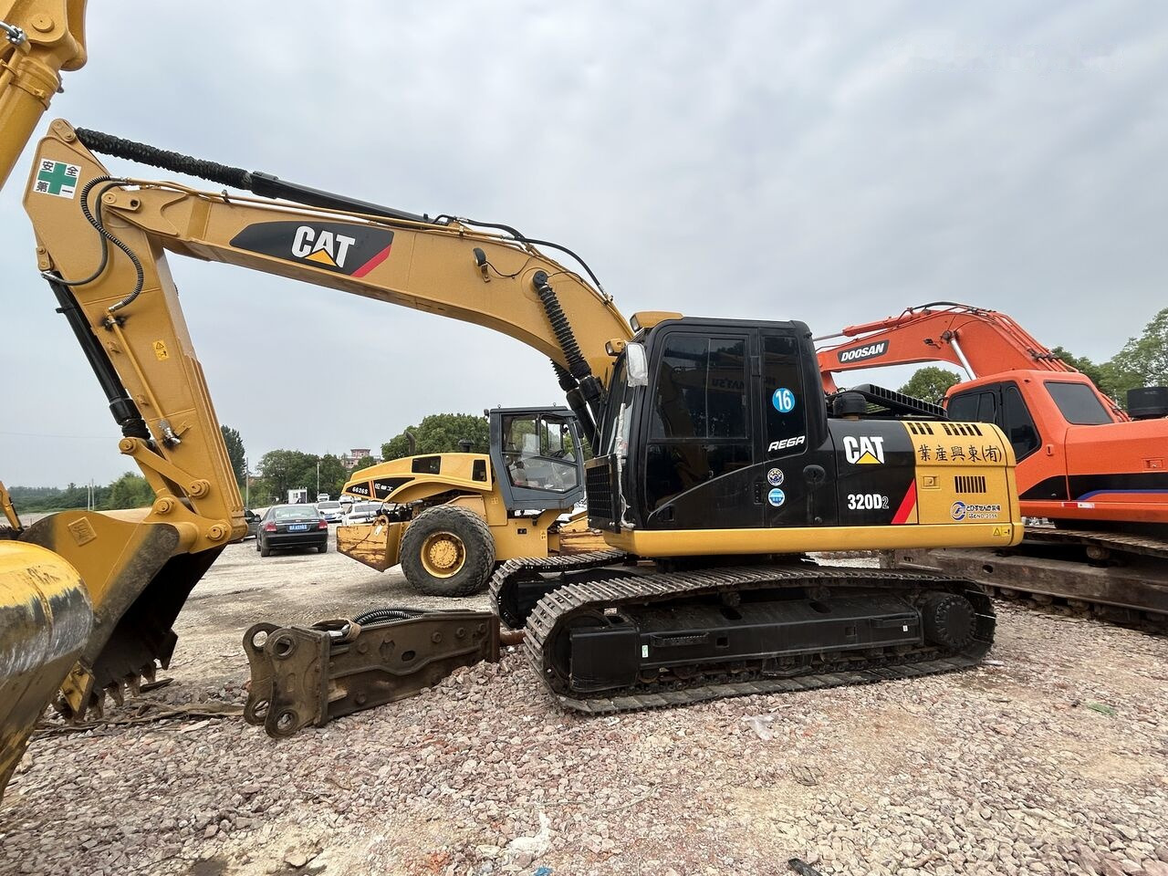 Caterpillar 320D2 - מחפר סורק: תמונה 4 Caterpillar 320D2 - מחפר סורק: תמונה 4