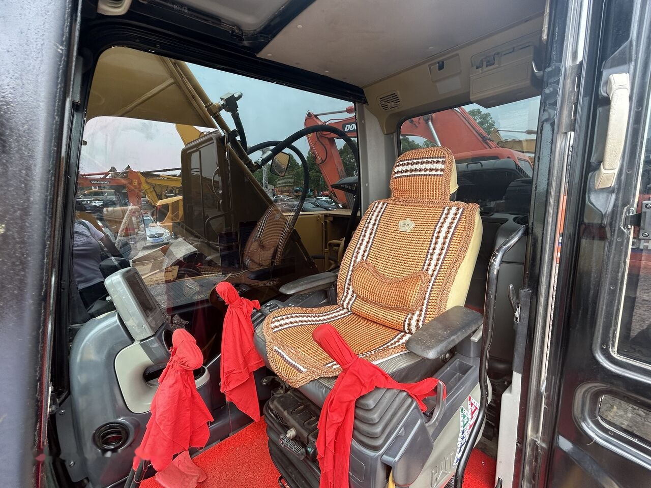 Caterpillar 320D2 - מחפר סורק: תמונה 2 Caterpillar 320D2 - מחפר סורק: תמונה 2