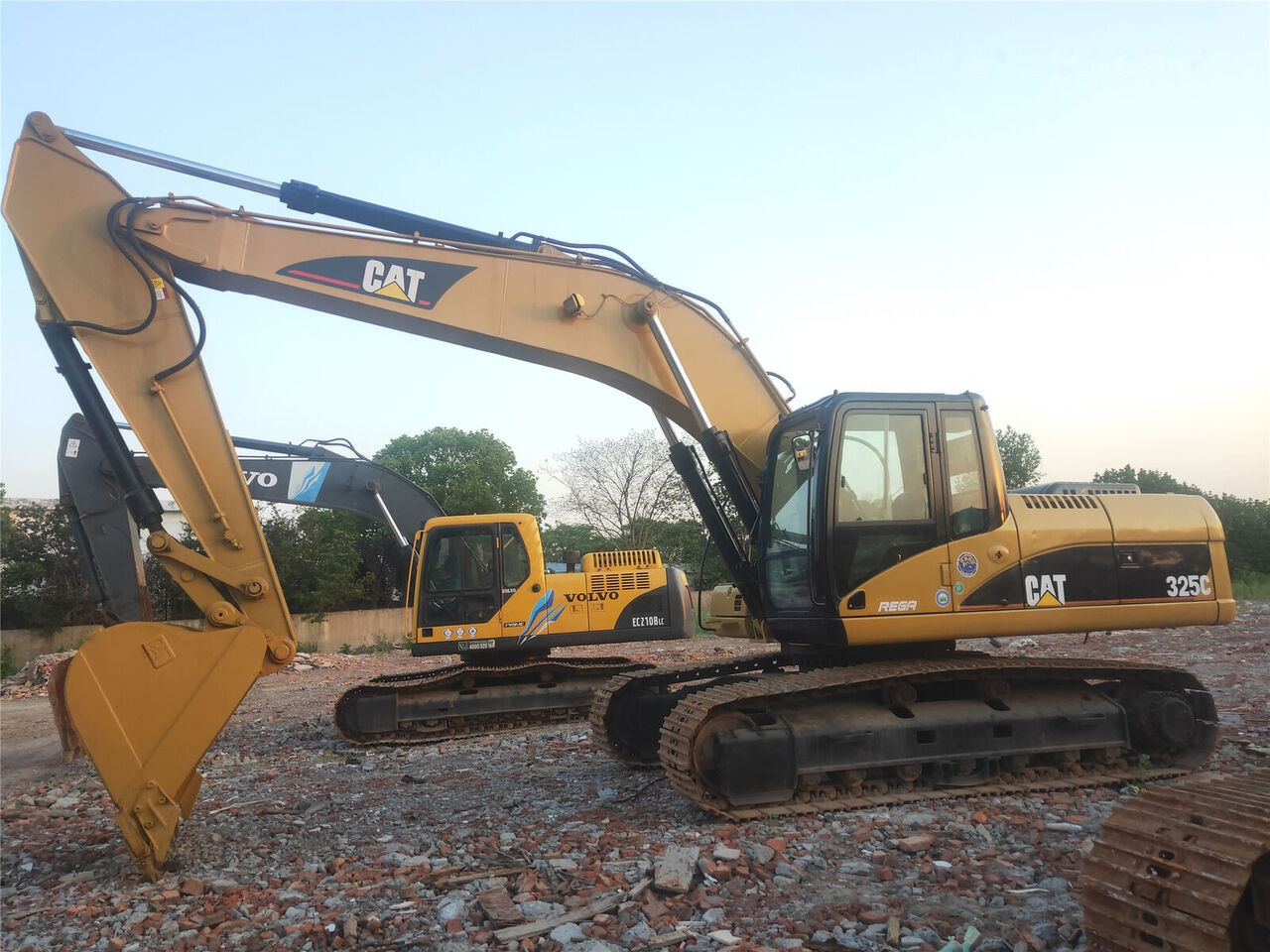 מחפר סורק Caterpillar 325C: תמונה 8