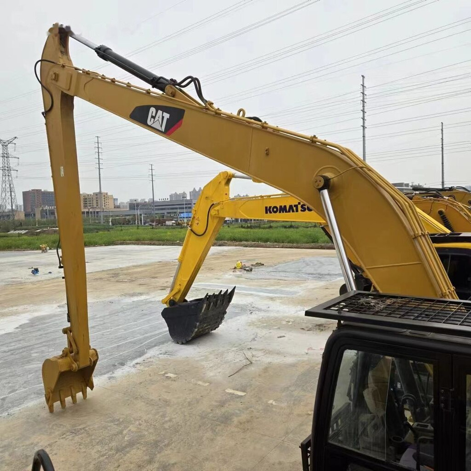 Caterpillar 330D With Long Reach Arm - מחפר סורק: תמונה 3 Caterpillar 330D With Long Reach Arm - מחפר סורק: תמונה 3