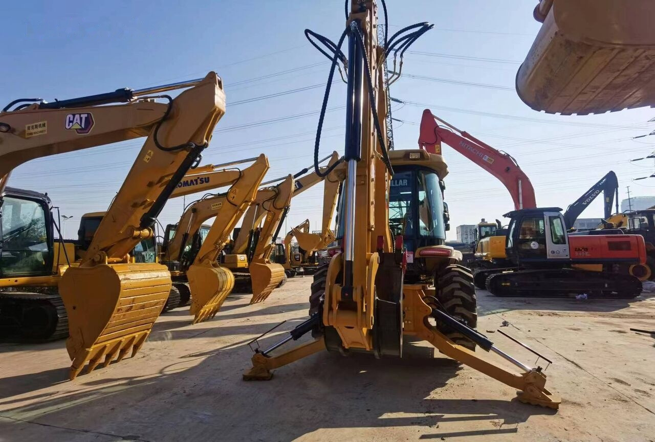 Caterpillar 420F - מחפרון: תמונה 2 Caterpillar 420F - מחפרון: תמונה 2