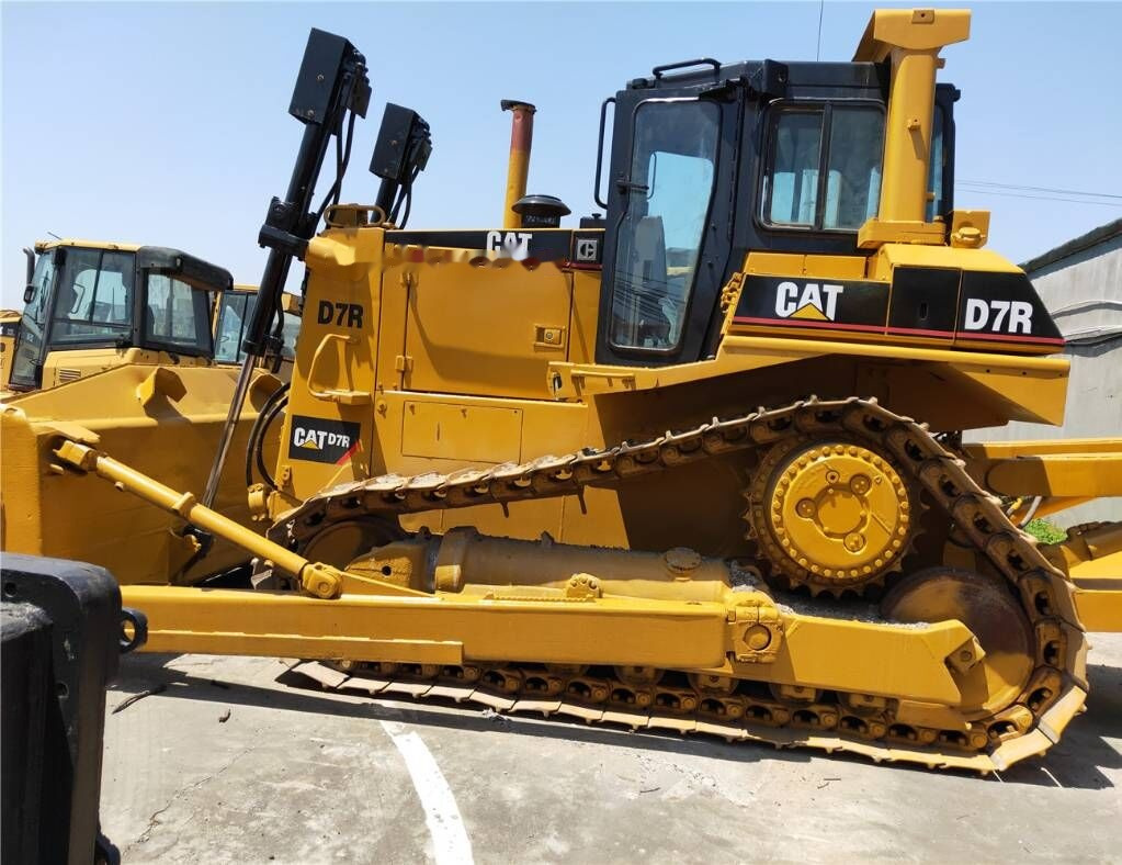 Caterpillar D7R - דחפור: תמונה 2 Caterpillar D7R - דחפור: תמונה 2
