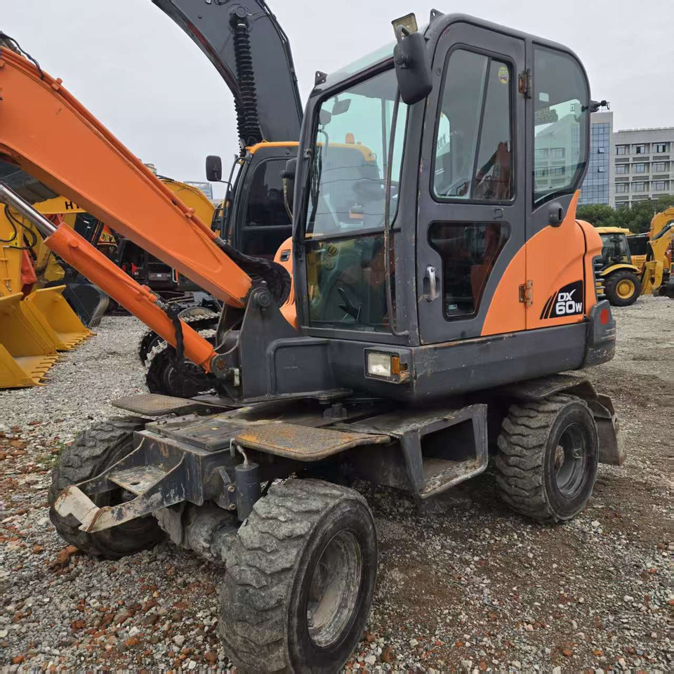 DOOSAN DX60W - מחפר גלגלים: תמונה 3 DOOSAN DX60W - מחפר גלגלים: תמונה 3