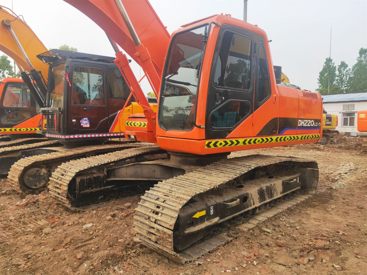 Doosan DH220LC-7 - מחפר סורק: תמונה 1 Doosan DH220LC-7 - מחפר סורק: תמונה 1