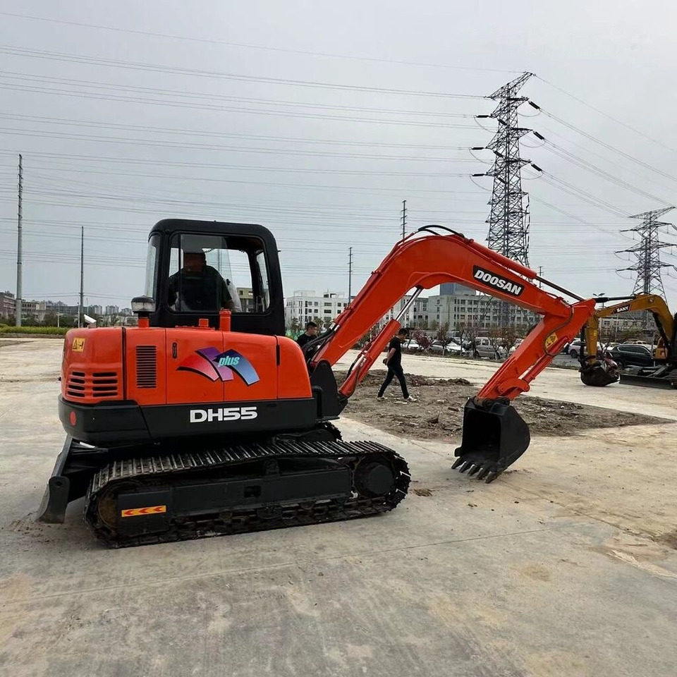 Doosan DH55 - מיני מחפר: תמונה 1 Doosan DH55 - מיני מחפר: תמונה 1