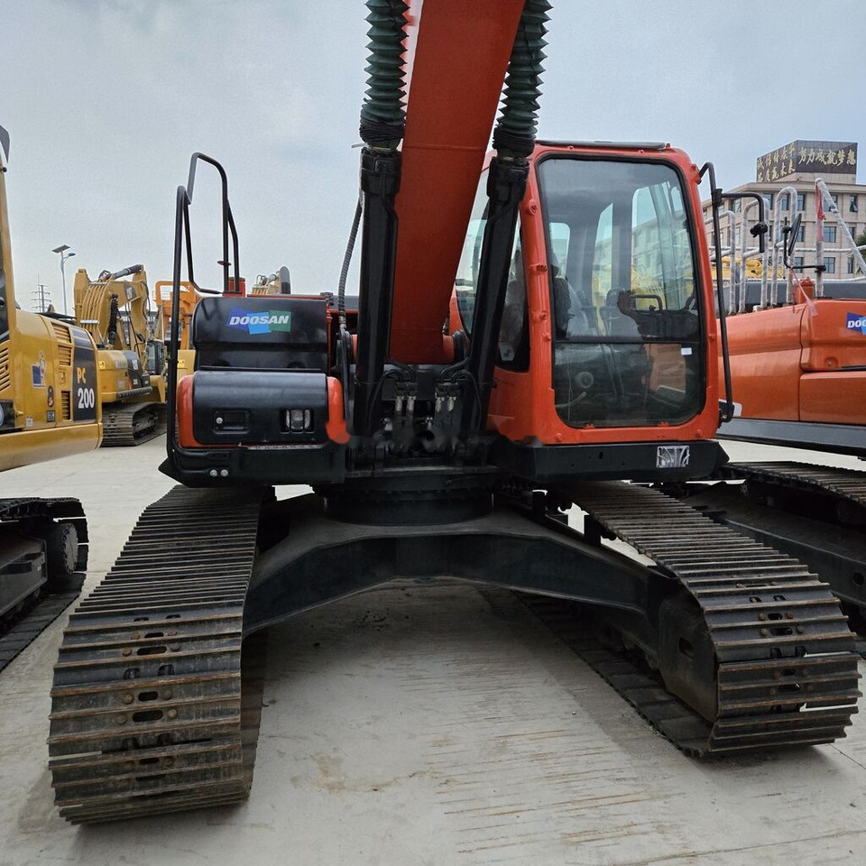 Doosan DX225LC - מחפר סורק: תמונה 1 Doosan DX225LC - מחפר סורק: תמונה 1