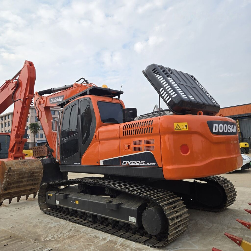 Doosan DX225LC - מחפר סורק: תמונה 1 Doosan DX225LC - מחפר סורק: תמונה 1