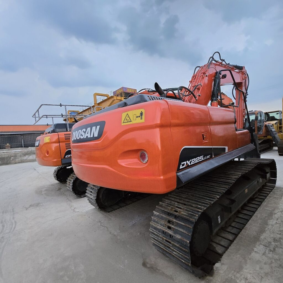 Doosan DX225LC - מחפר סורק: תמונה 2 Doosan DX225LC - מחפר סורק: תמונה 2