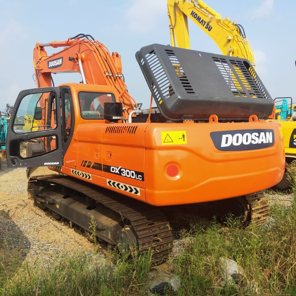 Doosan DX300LC - מחפר סורק: תמונה 1 Doosan DX300LC - מחפר סורק: תמונה 1