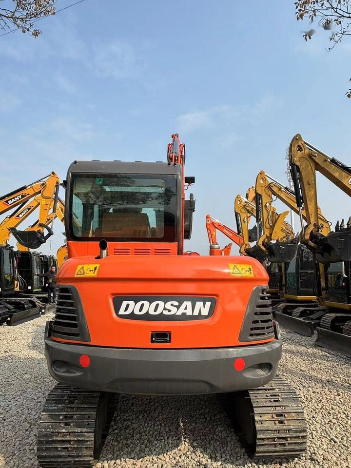 Doosan DX60 - מיני מחפר: תמונה 2 Doosan DX60 - מיני מחפר: תמונה 2