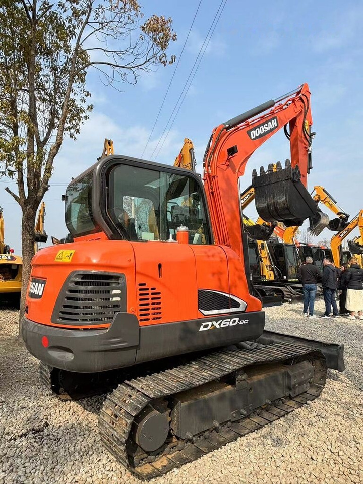 Doosan DX60 - מיני מחפר: תמונה 1 Doosan DX60 - מיני מחפר: תמונה 1