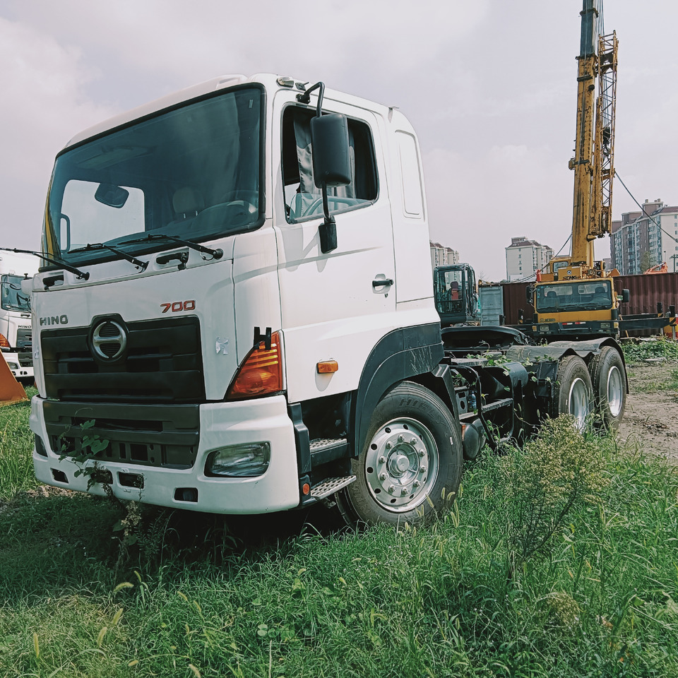 HINO 700 - יחידת טרקטור: תמונה 1 HINO 700 - יחידת טרקטור: תמונה 1