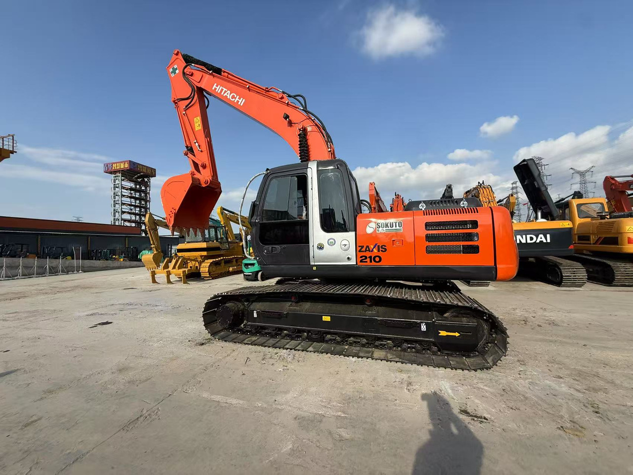 HITACHI ZX210 - מחפר סורק: תמונה 1 HITACHI ZX210 - מחפר סורק: תמונה 1