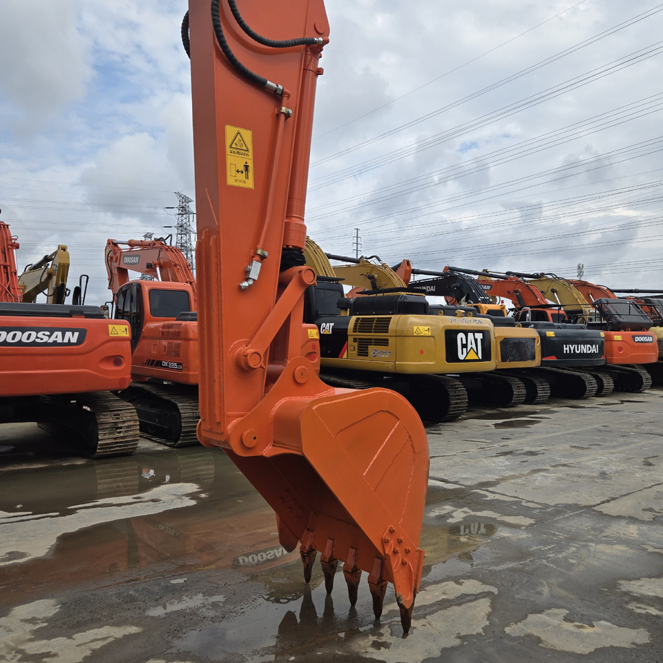 HITACHI ZX210 - מחפר סורק: תמונה 2 HITACHI ZX210 - מחפר סורק: תמונה 2