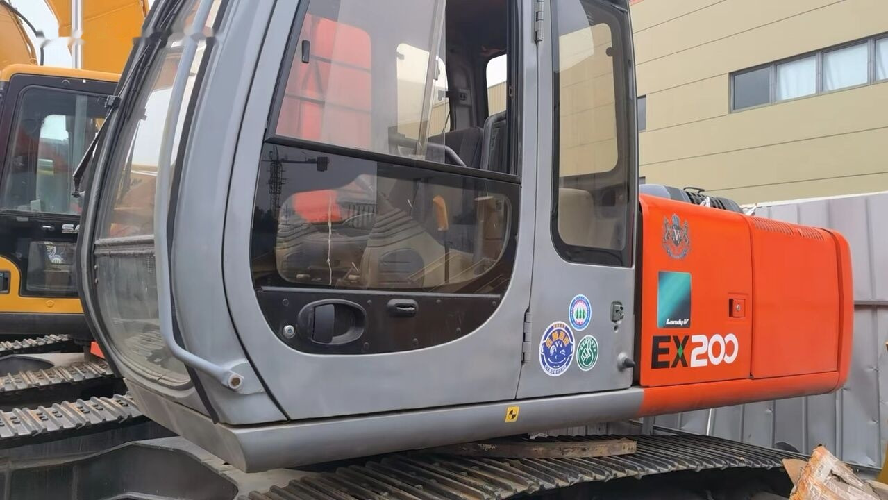 Hitachi EX200 - מחפר סורק: תמונה 3 Hitachi EX200 - מחפר סורק: תמונה 3