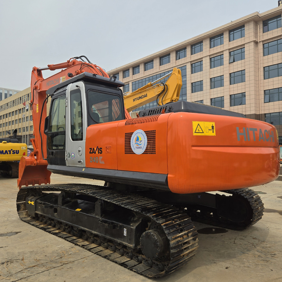 Hitachi ZX240 - מחפר סורק: תמונה 2 Hitachi ZX240 - מחפר סורק: תמונה 2