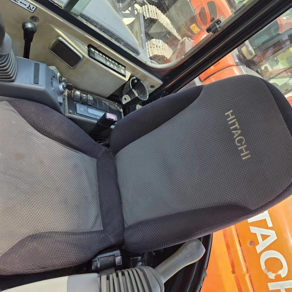Hitachi ZX50U - מיני מחפר: תמונה 2 Hitachi ZX50U - מיני מחפר: תמונה 2