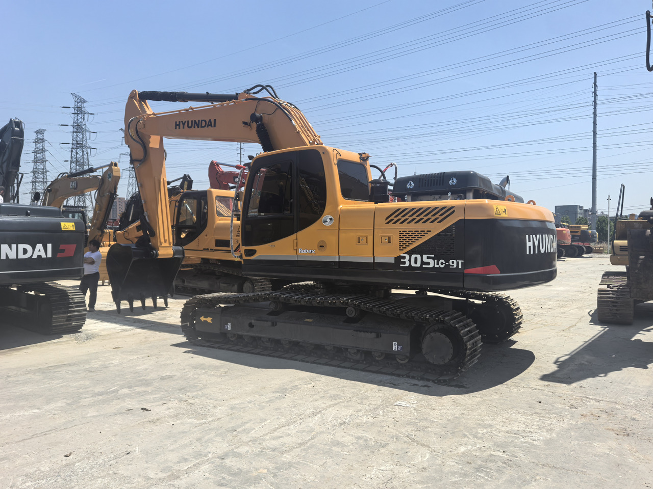 Hyundai R305LC-9T - מחפר סורק: תמונה 1 Hyundai R305LC-9T - מחפר סורק: תמונה 1