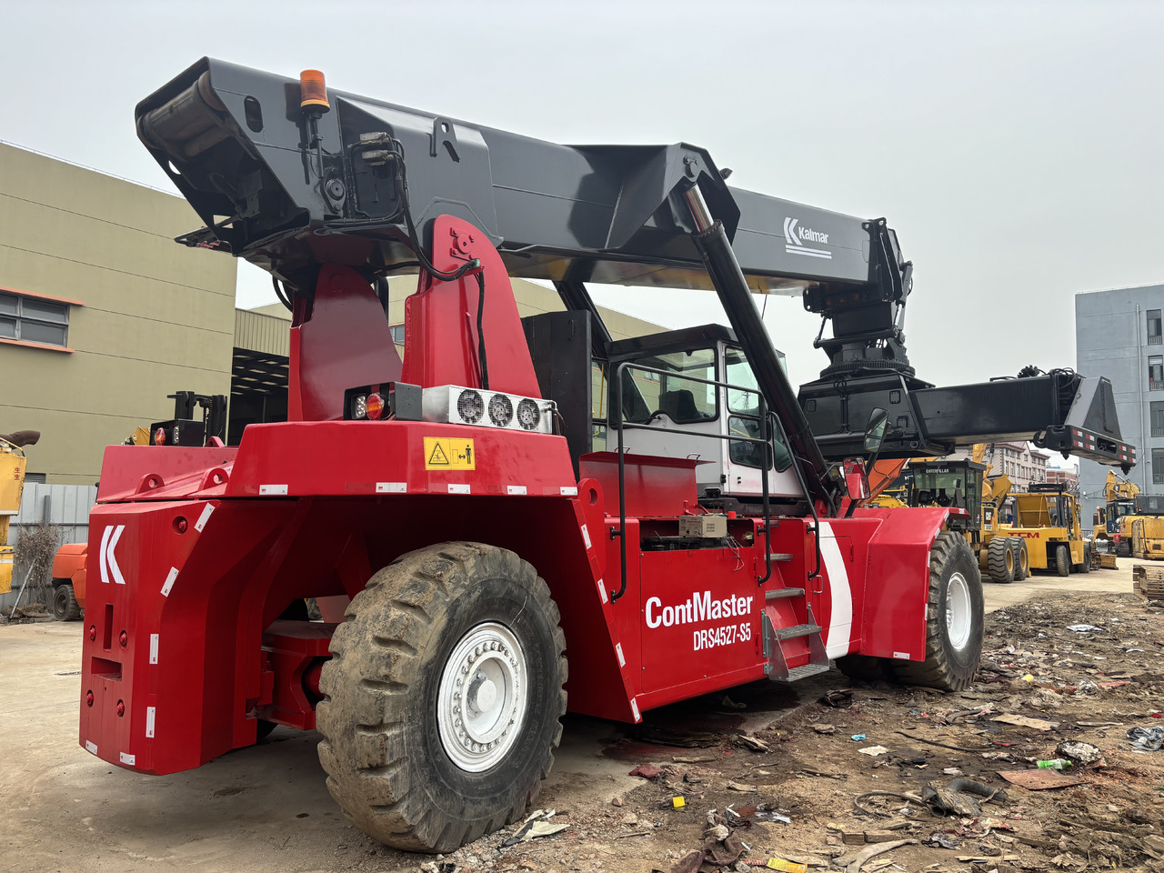 KALMAR DRS4527-S5 - מפעיל מכולות: תמונה 5 KALMAR DRS4527-S5 - מפעיל מכולות: תמונה 5