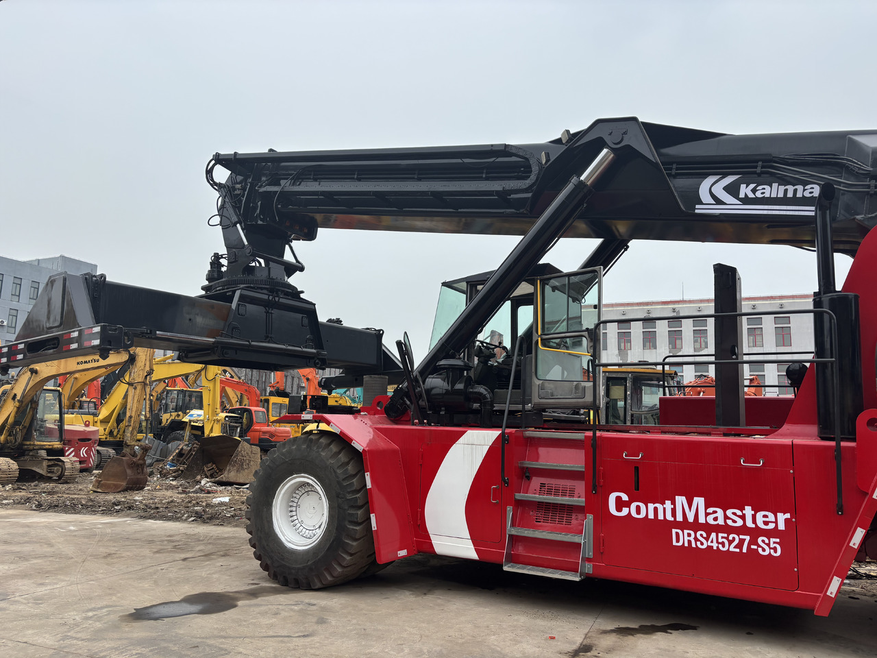 KALMAR DRS4527-S5 - מפעיל מכולות: תמונה 2 KALMAR DRS4527-S5 - מפעיל מכולות: תמונה 2