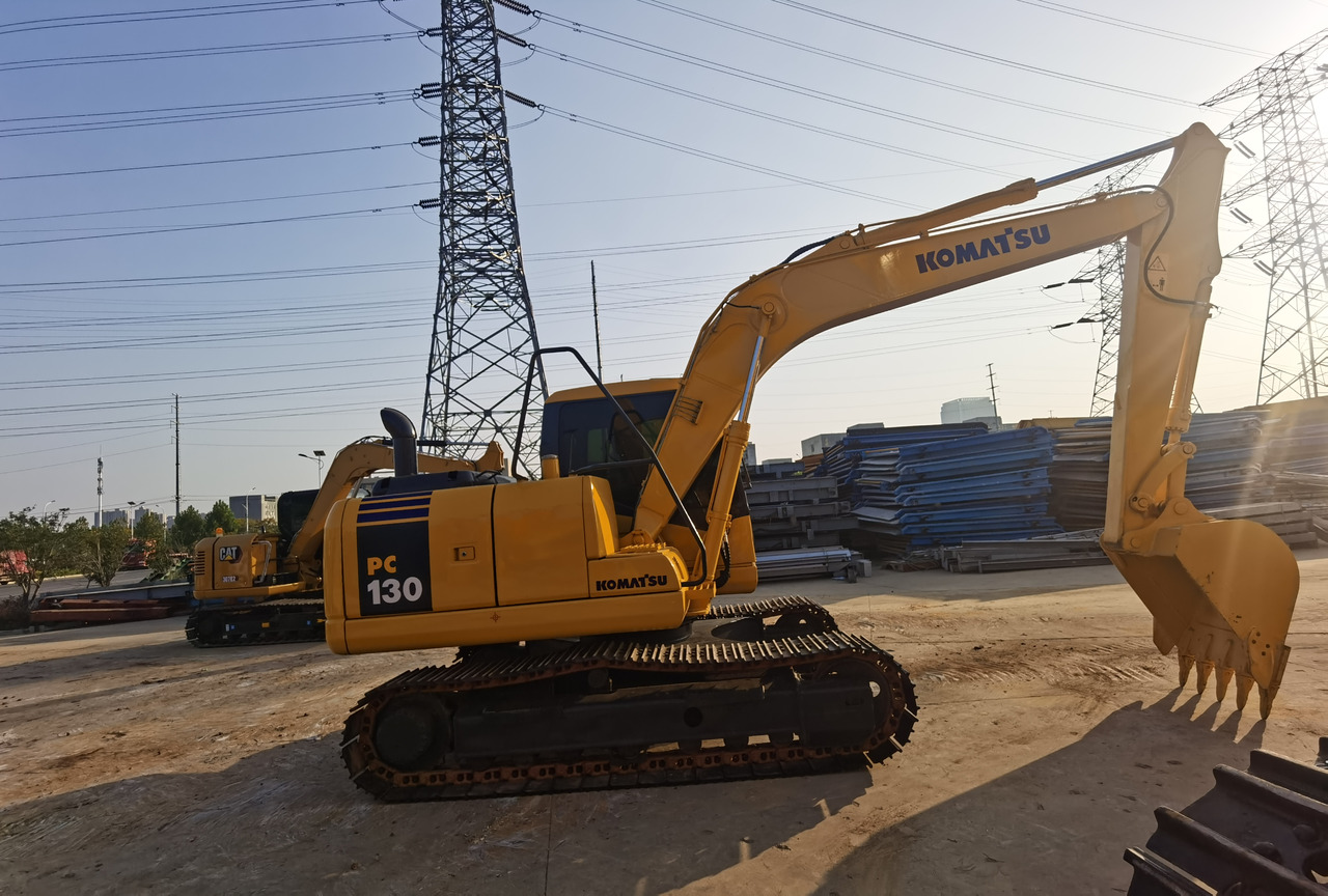 KOMATSU PC130-7 - מיני מחפר: תמונה 1 KOMATSU PC130-7 - מיני מחפר: תמונה 1