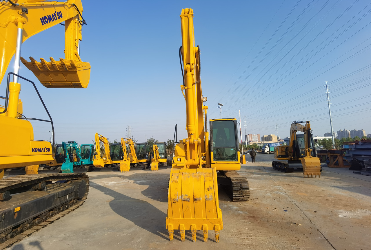 KOMATSU PC130-7 - מיני מחפר: תמונה 4 KOMATSU PC130-7 - מיני מחפר: תמונה 4